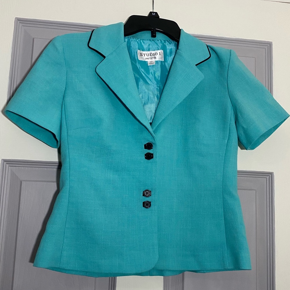 Studio I Short Sleeve Blazer